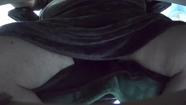 mignonpetitzizi84 online show from October 12, 2025, 3:02 pm