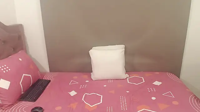 Snapshot of kimberlyjamexxx chatting on January 8, 2026, 3:45 am kimberlyjamexxx online show from January 8, 2026, 3:45 am