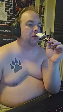 Snapshot of PupW0lfy chatting on February 23, 2026, 7:03 pm PupW0lfy online show from February 23, 2026, 7:03 pm