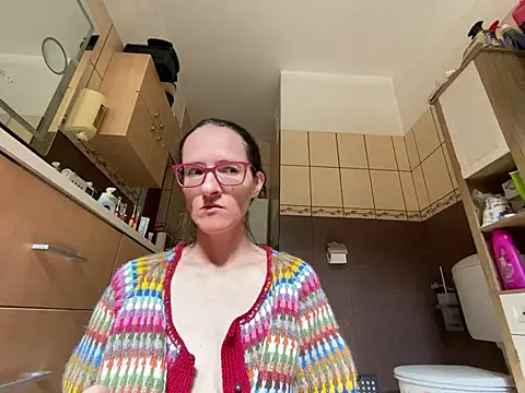 Milky hairy mommy online show from April 23, 2026, 7:37 am