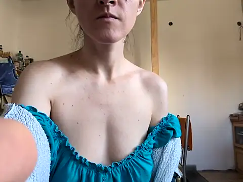 Milky hairy mommy online show from March 20, 2025, 6:52 am