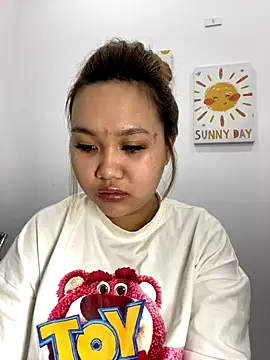 Snapshot of Odette68 chatting on December 18, 2025, 5:45 am Odette68 online show from December 18, 2025, 5:45 am