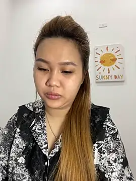 Snapshot of Odette68 chatting on December 23, 2025, 2:22 am Odette68 online show from December 23, 2025, 2:22 am