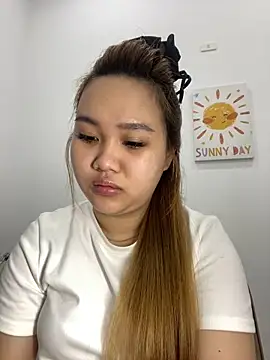 Snapshot of Odette68 chatting on December 22, 2025, 12:33 am Odette68 online show from December 22, 2025, 12:33 am