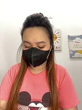 Snapshot of Odette68 chatting on October 27, 2025, 6:03 am Odette68 online show from October 27, 2025, 6:03 am