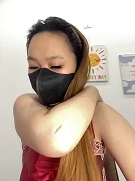 Snapshot of Odette68 chatting on October 30, 2025, 8:28 pm Odette68 online show from October 30, 2025, 8:28 pm