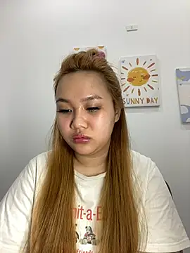 Snapshot of Odette68 chatting on February 15, 2026, 4:46 am Odette68 online show from February 15, 2026, 4:46 am