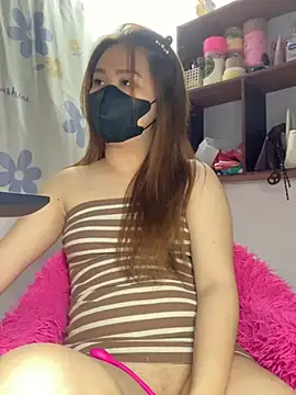 Snapshot of Odette68 chatting on February 25, 2025, 7:20 am Odette68 online show from February 25, 2025, 7:20 am