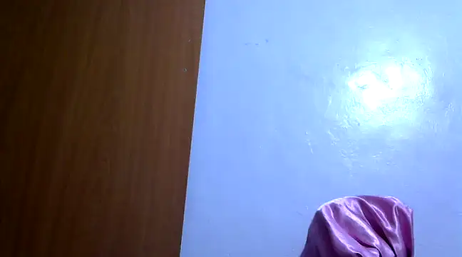 Slim momma online show from February 28, 2025, 3:37 pm