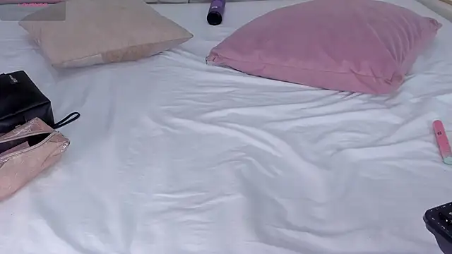 Snapshot of Littleolivia_ chatting on March 20, 2025, 1:15 pm Littleolivia online show from March 20, 2025, 1:15 pm