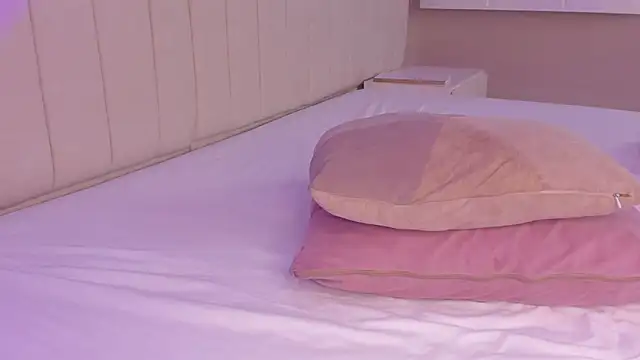 Snapshot of Littleolivia_ chatting on March 18, 2025, 7:44 pm Littleolivia online show from March 18, 2025, 7:44 pm