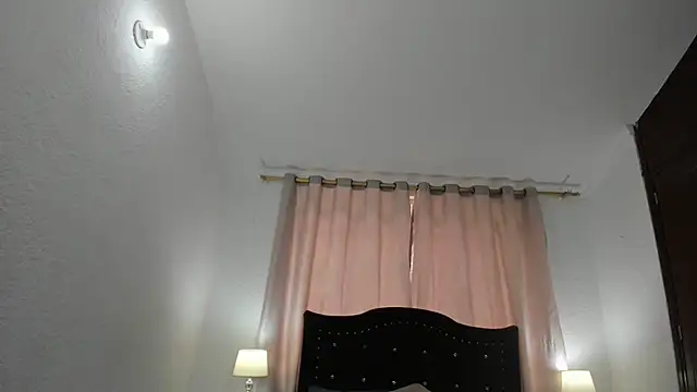 Snapshot of Debora_brown chatting on February 13, 2025, 6:05 pm Debora brown online show from February 13, 2025, 6:05 pm