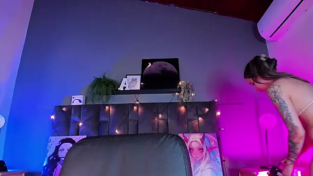 AmbarHills 1 online show from January 9, 2026, 11:39 am