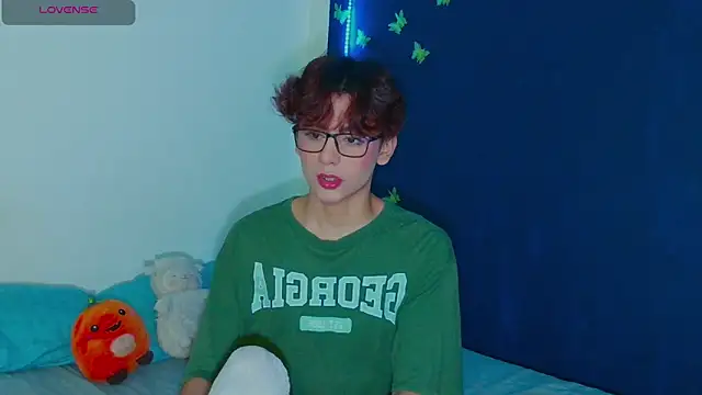 arnold laurent  online show from December 4, 2025, 5:17 am