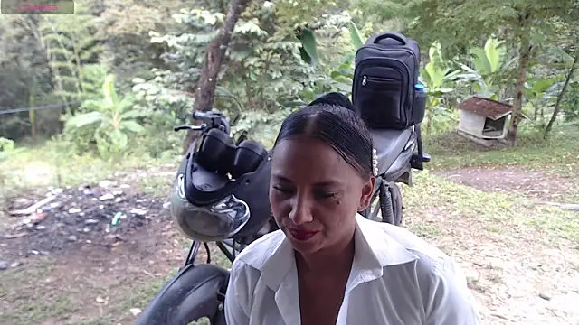 andreu mature online show from April 17, 2026, 8:22 pm