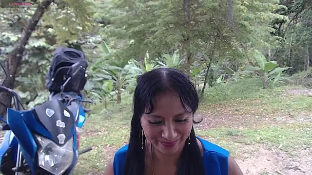 andreu mature online show from April 15, 2026, 9:37 pm