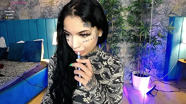 CreamyInkky  online show from February 10, 2026, 7:29 am