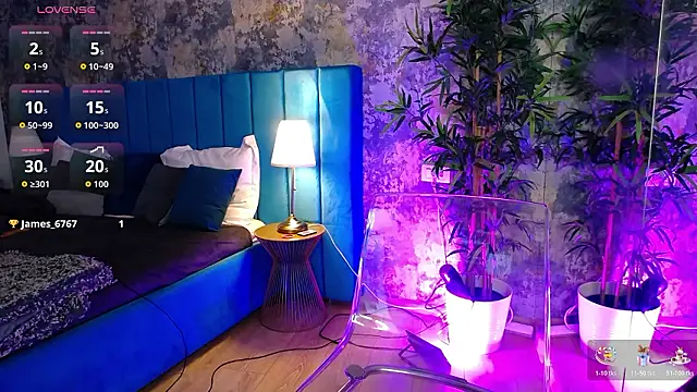 CreamyInkky  online show from February 13, 2026, 6:46 am