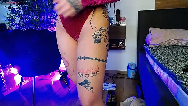 CreamyInkky  online show from March 19, 2026, 8:58 am