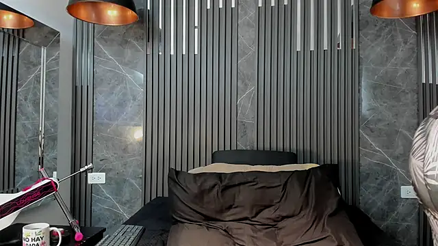 SaraiEvans online show from November 21, 2025, 3:38 am