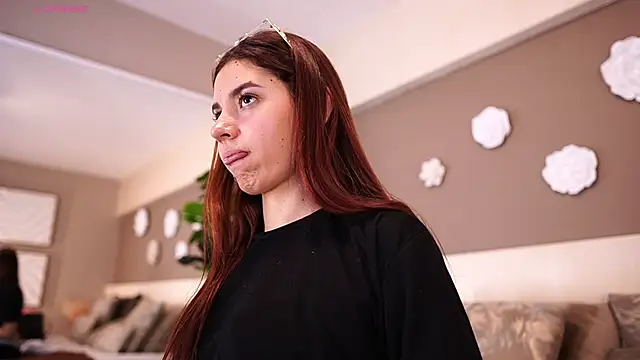 Snapshot of AylinMillerxs chatting on November 11, 2025, 7:41 pm AylinMillerxs online show from November 11, 2025, 7:41 pm