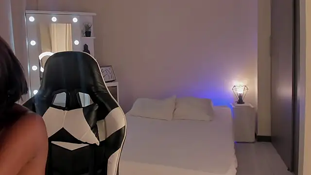 SavannahWildee online show from March 22, 2025, 1:52 pm