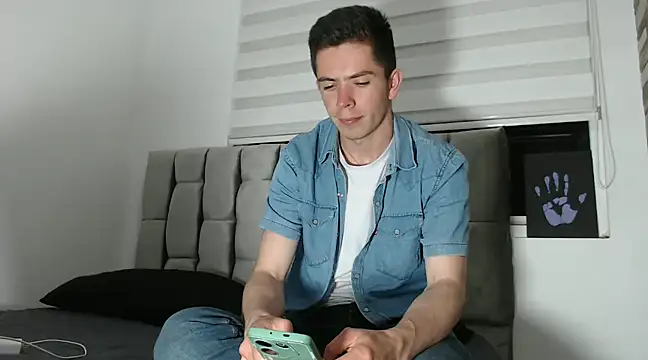 Snapshot of Eliantg chatting on January 2, 2025, 1:17 am Eliantg online show from January 2, 2025, 1:17 am