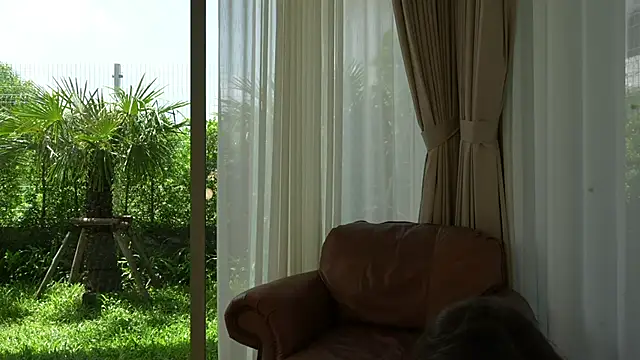 Snapshot of ValerieHill chatting on November 4, 2025, 4:38 am ValerieHill online show from November 4, 2025, 4:38 am