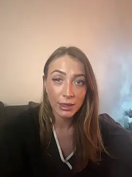 Snapshot of Pollypearson chatting on December 28, 2024, 8:15 pm Pollypearson online show from December 28, 2024, 8:15 pm