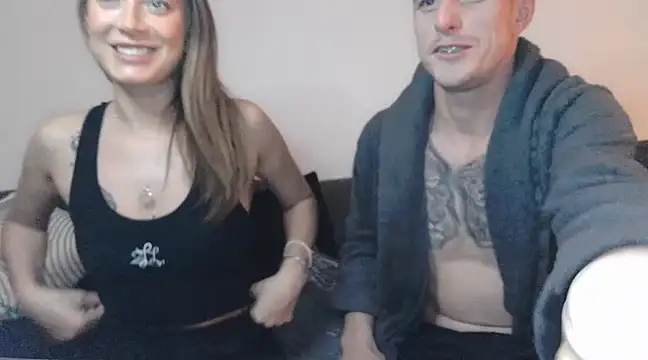 Snapshot of Pollypearson chatting on January 3, 2025, 9:26 pm Pollypearson online show from January 3, 2025, 9:26 pm