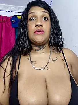 Michelle Brito1 online show from March 8, 2026, 2:04 am