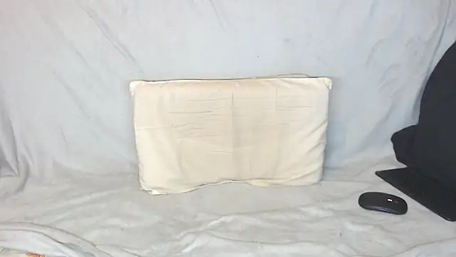 qustci-couple online show from November 1, 2025, 4:12 pm