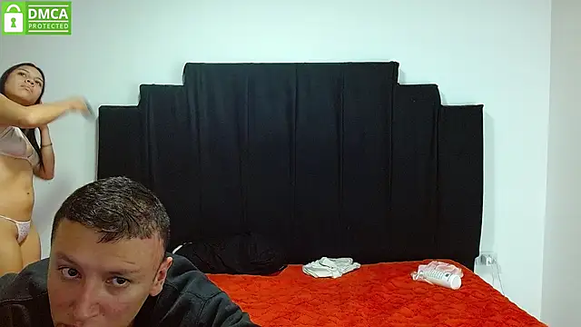 Hot-Couple--18 online show from January 5, 2025, 4:14 am