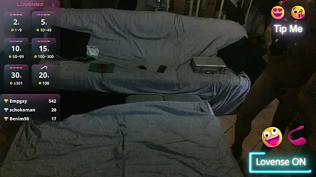 FJcouple online show from March 2, 2025, 4:25 pm