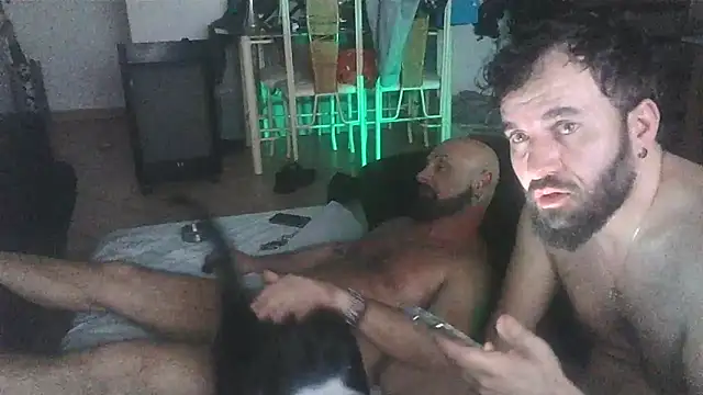 FJcouple online show from January 6, 2025, 11:18 am