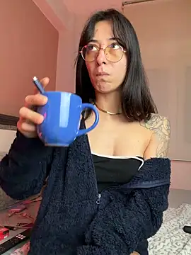 Snapshot of SOFIASWEETSECRETT chatting on November 18, 2025, 5:33 am SOFIASWEETSECRETT online show from November 18, 2025, 5:33 am