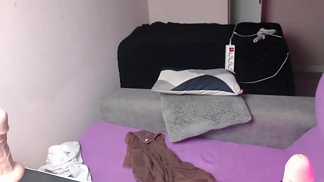 SOFIASWEETSECRETT online show from May 9, 2026, 5:00 am
