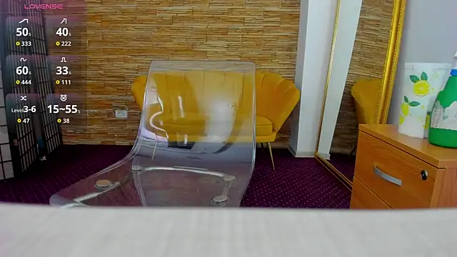 Snapshot of AishaRouhi chatting on October 11, 2025, 4:13 am AishaRouhi online show from October 11, 2025, 4:13 am