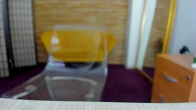 Snapshot of AishaRouhi chatting on November 5, 2025, 5:10 am AishaRouhi online show from November 5, 2025, 5:10 am