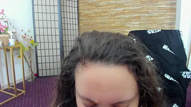 Snapshot of AishaRouhi chatting on November 27, 2025, 5:52 am AishaRouhi online show from November 27, 2025, 5:52 am