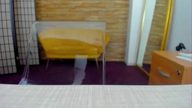 Snapshot of AishaRouhi chatting on November 2, 2025, 5:12 am AishaRouhi online show from November 2, 2025, 5:12 am