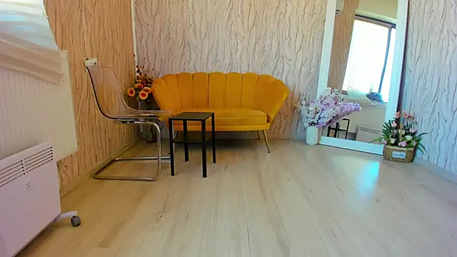 Snapshot of AishaRouhi chatting on March 22, 2025, 3:30 am AishaRouhi online show from March 22, 2025, 3:30 am