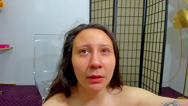 AishaRouhi online show from March 28, 2026, 4:35 am