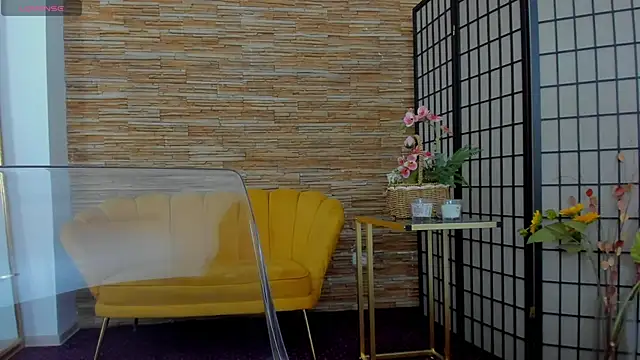 Snapshot of AishaRouhi chatting on September 12, 2025, 4:12 am AishaRouhi online show from September 12, 2025, 4:12 am