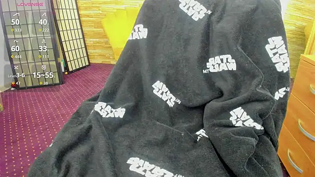 Snapshot of AishaRouhi chatting on November 3, 2025, 5:01 am AishaRouhi online show from November 3, 2025, 5:01 am