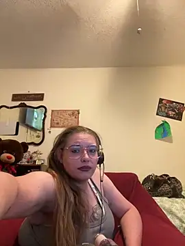 Lalalynn online show from October 21, 2025, 7:24 pm