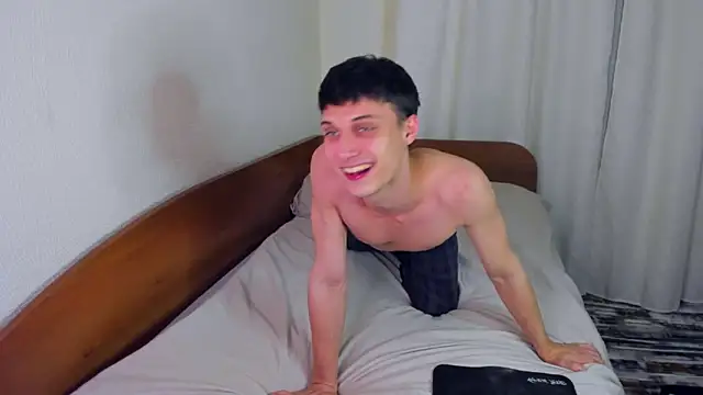 Snapshot of Kent_Ross chatting on December 15, 2025, 6:14 pm Kent Ross online show from December 15, 2025, 6:14 pm