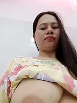 Snapshot of Baby-ladyass20 chatting on April 2, 2026, 6:03 pm Baby-ladyass20 online show from April 2, 2026, 6:03 pm