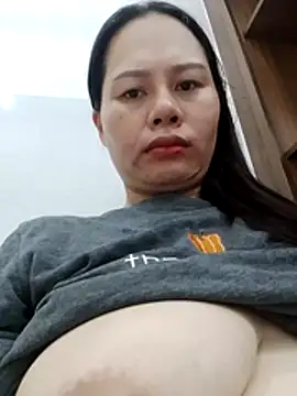 Snapshot of Baby-ladyass20 chatting on June 5, 2026, 1:43 am Baby-ladyass20 online show from June 5, 2026, 1:43 am
