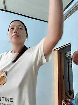 Snapshot of Baby-ladyass20 chatting on November 5, 2025, 2:25 am Baby-ladyass20 online show from November 5, 2025, 2:25 am